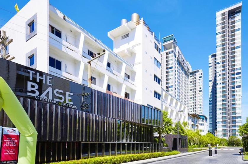 The Base Long Balcony King-bed With Infinity Pool & Free Netflix อพาร์ทเม้น *